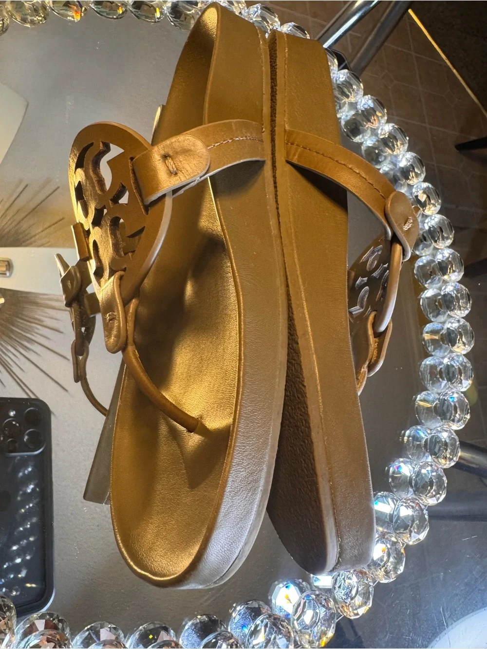 Tory Burch Miller Cloud Leather Thong Sandals In Olive Green. Size 8